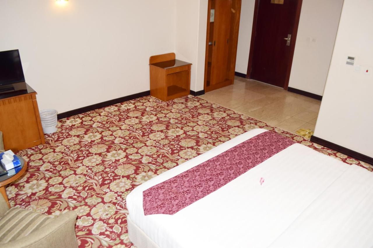 Ḩafar al Bāţin Al Farhan Hotel Hafer Albaten מראה חיצוני תמונה